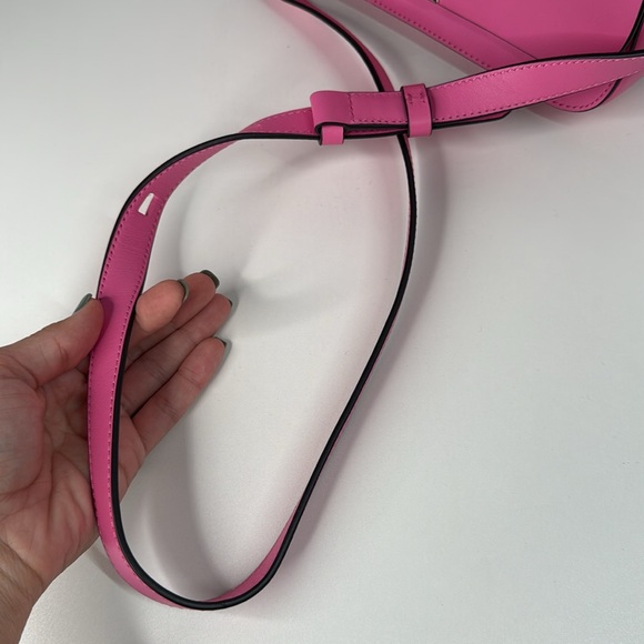 Kate Spade Nicola hot pink leather twistlock medium convertible crossbody - Picture 6 of 17